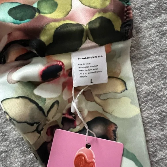 Strawberry Milk Mob Multicolor Floral Bikini - Picture 3 of 4